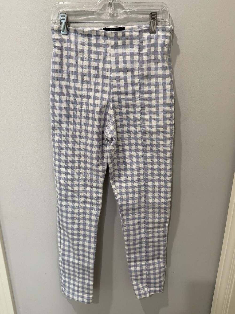 Adorable light blue and white classic Gingham Plaid capri Pants Size XS